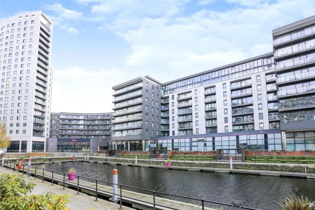 Deluxe City Apt, River Canal View& Free Parking! Leeds  Exterior photo
